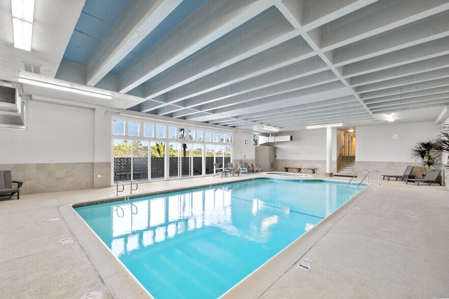 Building Photo - 1600 Ardmore Ave