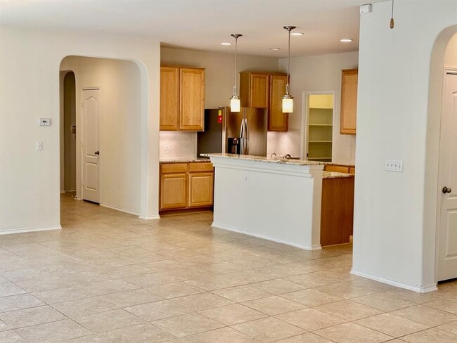 Building Photo - 413 Hunters Hill Dr