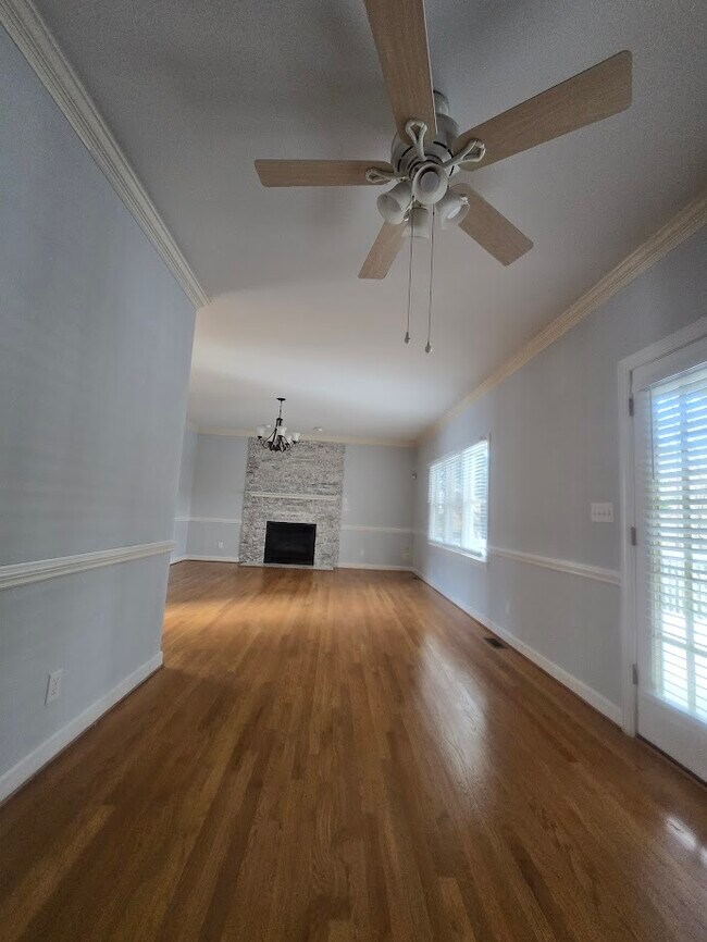 Building Photo - 3004 Honor Ct