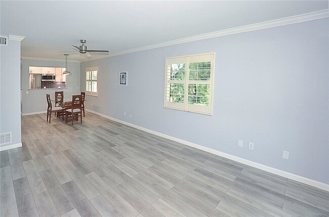 Building Photo - 50 Woodland Dr