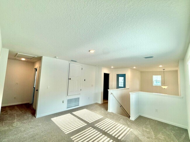 Building Photo - Step into style – Lease this 4Bed gem in D...