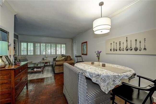 Building Photo - 282 Ardmore Cir NW