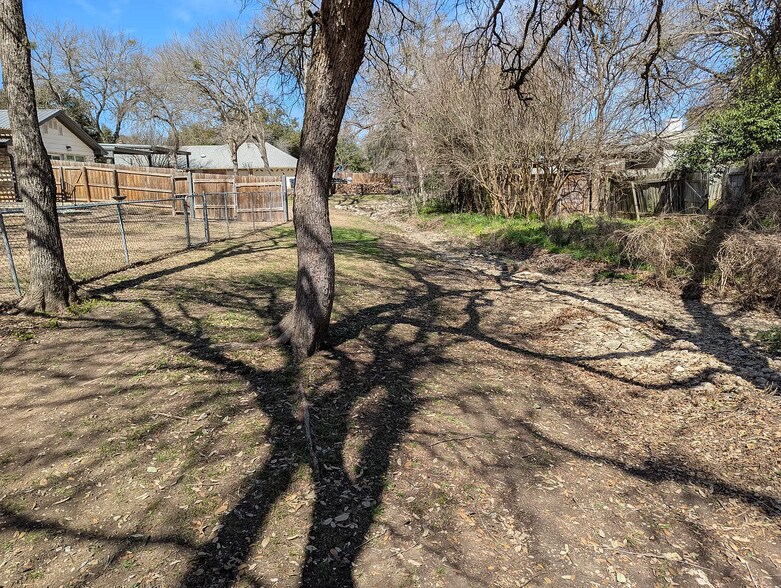 Wer-Weather Only Dry Creek Bed - 273 Leafy Hollow Ln