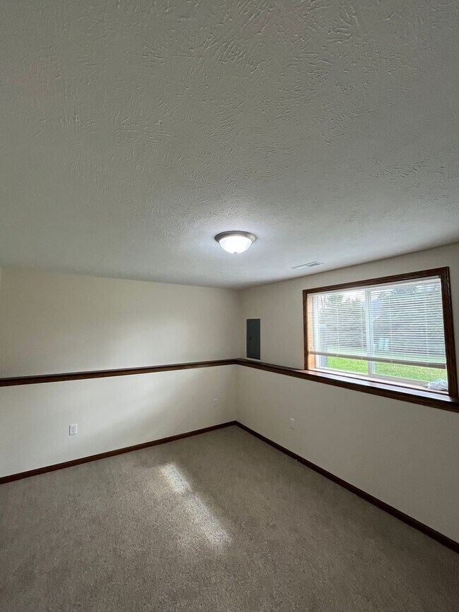 Building Photo - 514