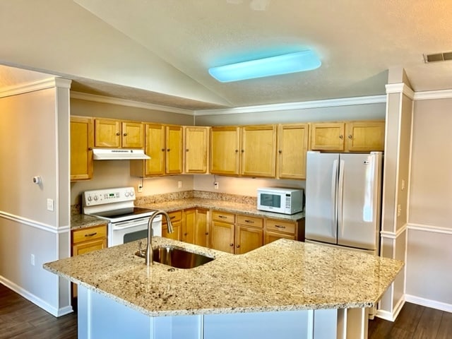 Building Photo - 800 Hidden Ridge Ct