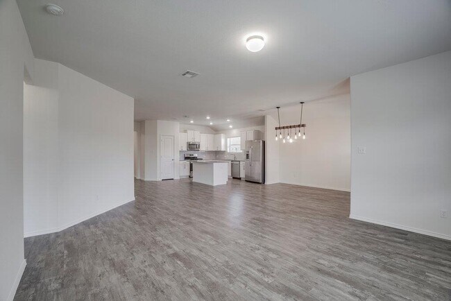Building Photo - 3200 Windy Vane Dr