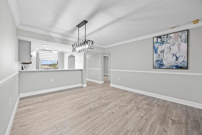 Building Photo - 3716 Whitehall Dr