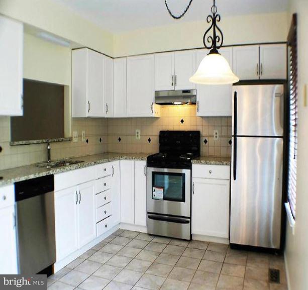 Building Photo - 7803 Brookview Ct
