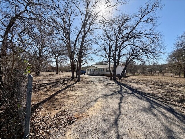 Building Photo - 107 Shady Oaks Dr
