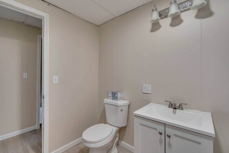 Building Photo - 741 Griffin St