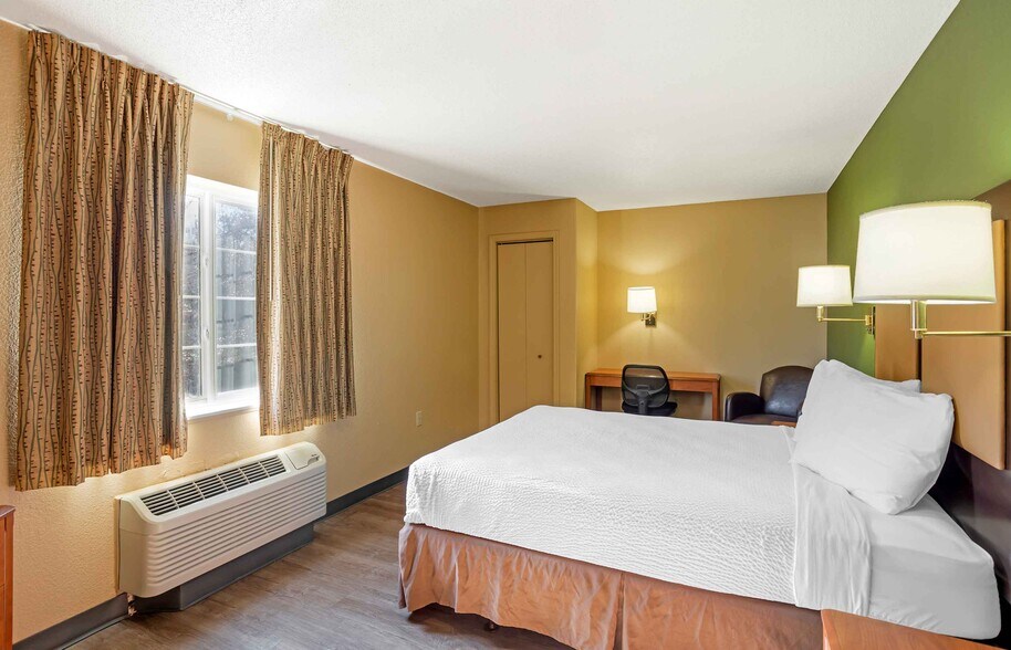 Building Photo - Furnished Studio-Jacksonville - Southside ...