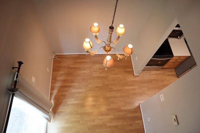 Building Photo - Gorgeous Updated Townhouse in the heart of...