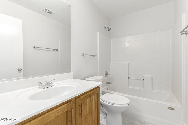 Building Photo - 16455 N 137th Dr