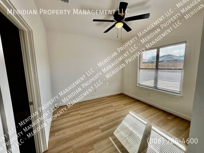 Building Photo - 5727 Kemper St