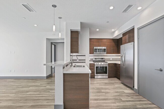 Interior Photo - kit692