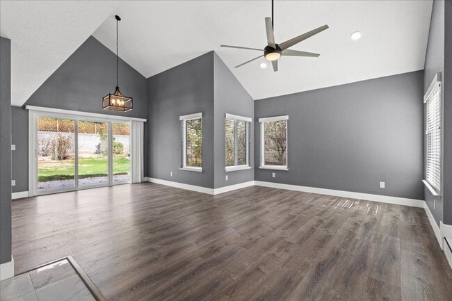 Building Photo - 3201 Ventana Hills Dr