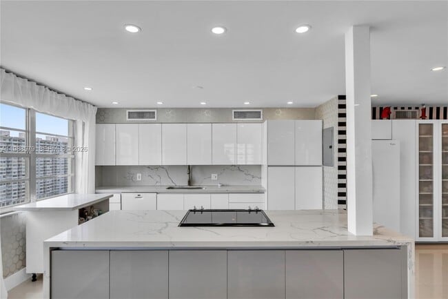 Building Photo - 2801 NE 183rd St