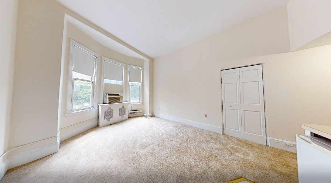 Building Photo - 1243 Beacon St