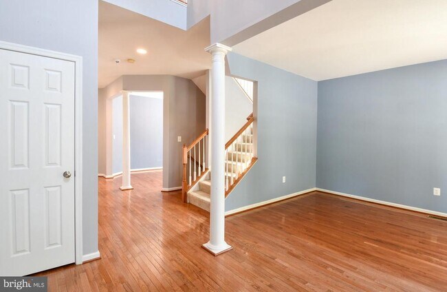 Building Photo - 1007 Wright Ct