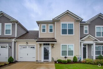 Building Photo - 3 Bed, 2.5 Bath Condo in Hickory School Di...