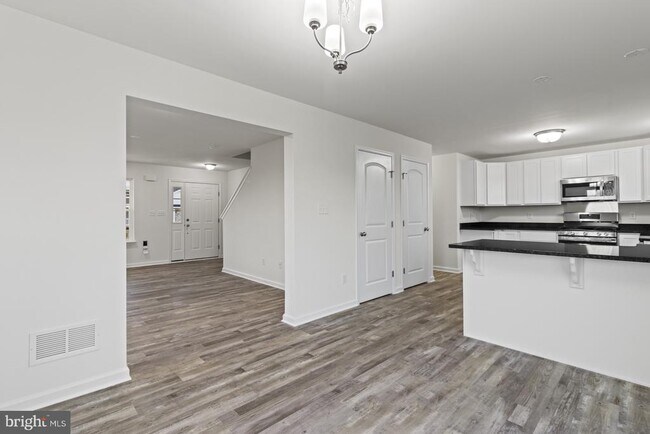 Building Photo - 260 Doylestown