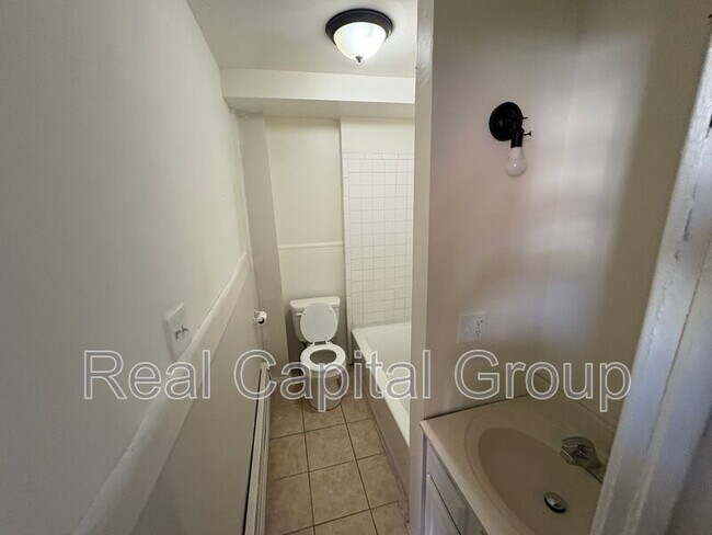 Building Photo - 1210 1st Ave