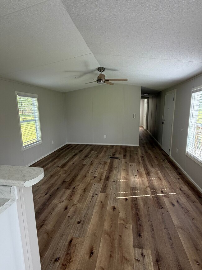 Building Photo - 3 bed 2 bath Collins GA