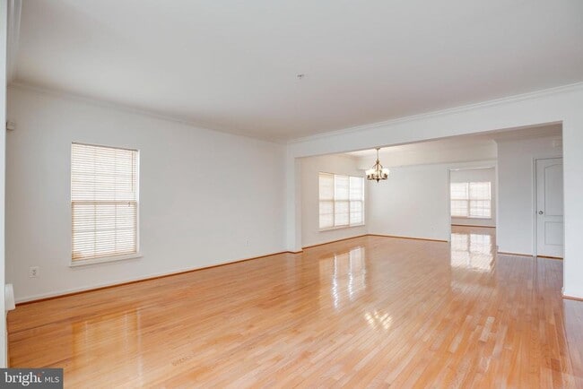 Building Photo - 42670 Hollyhock Terrace