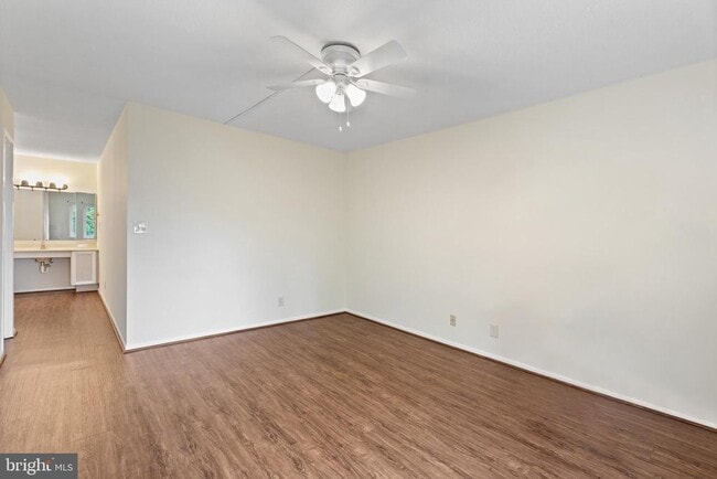 Building Photo - 8370 Greensboro Dr