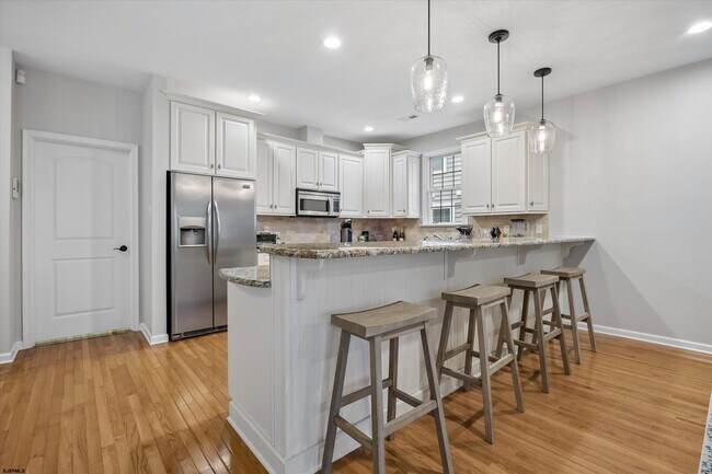 Building Photo - 113 N Adams Ave