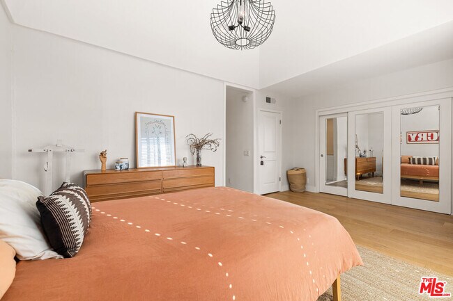 Building Photo - 4608 Glencoe Ave