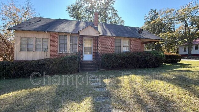 Building Photo - 2802 Pecan St