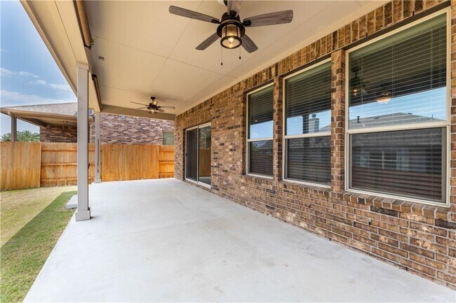 Building Photo - 5413 Traviston Dr