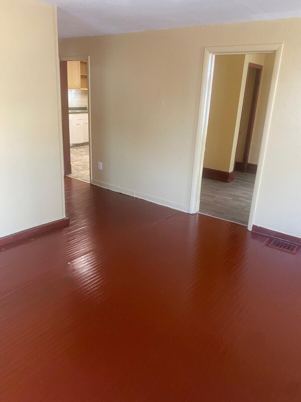 Building Photo - 2066 South Park Ave