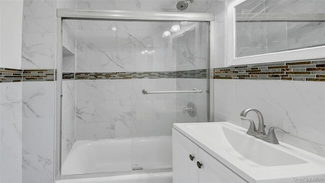 Building Photo - 4392 Carpenter Ave