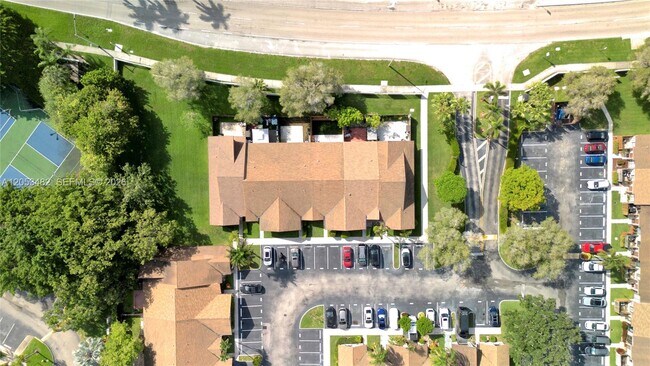 Building Photo - 11061 NW 38th Pl