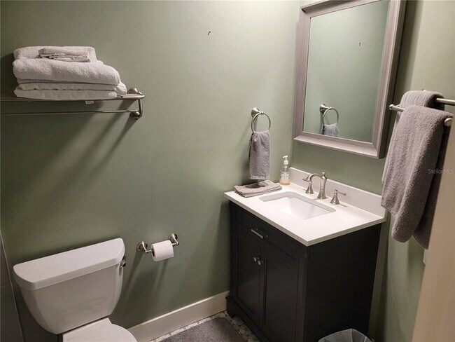 Building Photo - 1515 Pinellas Bayway S