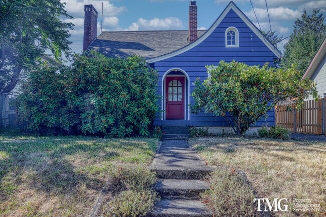 Building Photo - Updated 1928 Tutor w/ Original Touches and Large Fully Fenced Back Yard