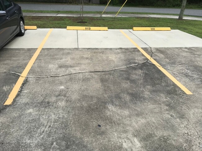 Building Photo - 2 Bedroom/2 Bathroom Recently Remodel!