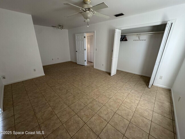 Building Photo - 416 Dove Ln