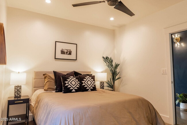 Building Photo - 68 W Lewis Ave