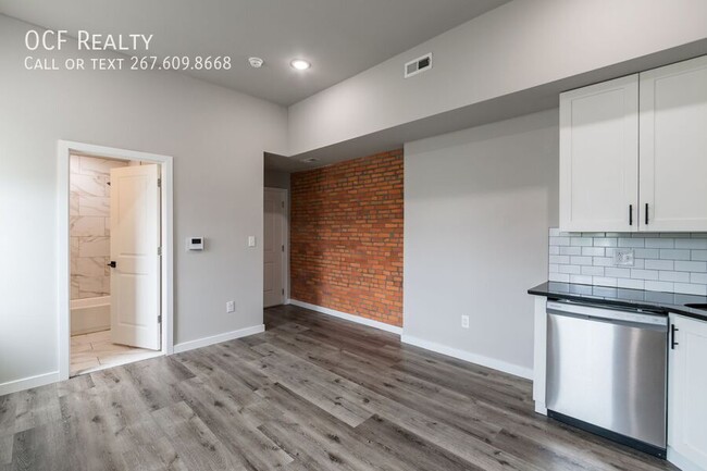 Building Photo - One Bed Brewerytown Apartment