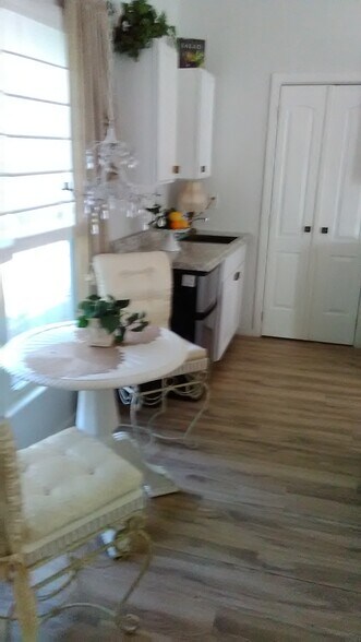 DINING - 1771 Hickory Ln
