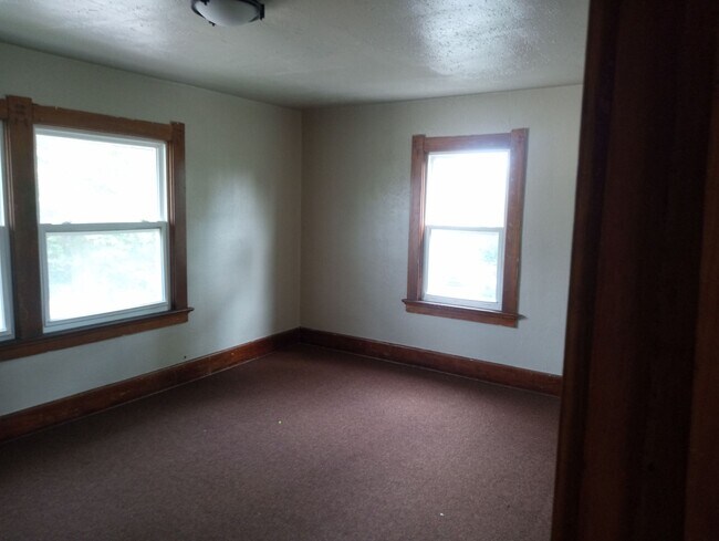 Building Photo - 1525 Kelsey Ave