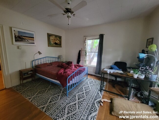 Building Photo - 148 Allston St