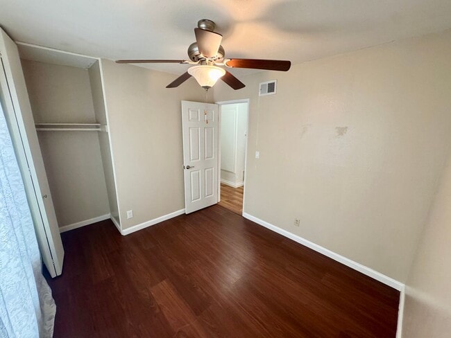 Building Photo - Beautiful 4 bedroom in West Lancaster