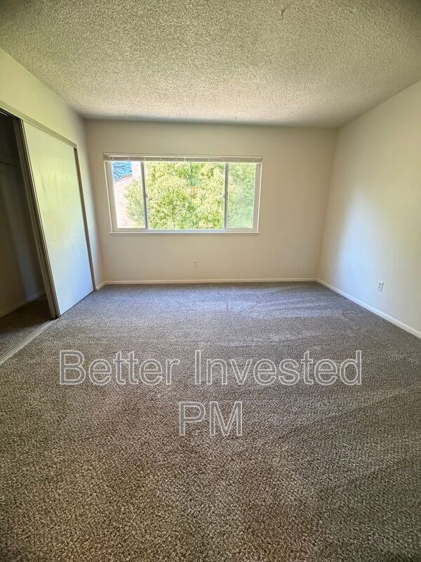 Building Photo - 2808 Tachevah Dr