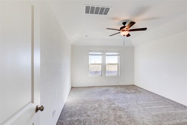 Building Photo - 730 Carol Dr