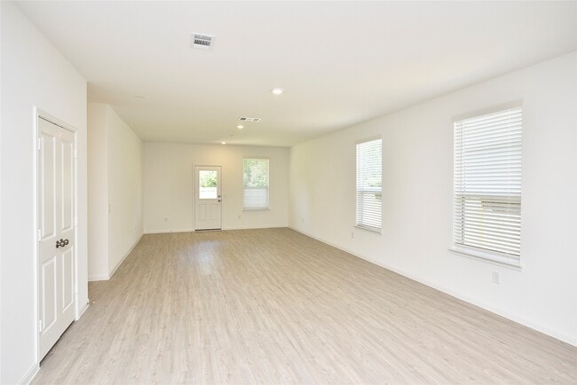 Building Photo - 25473 Cilantro Dr