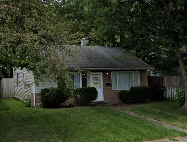 Primary Photo - 1725 E Calvert St